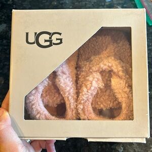 UGG NWOT - Bixbee Baby Booties size 4/5